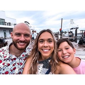 Meet your Posher, Cierra